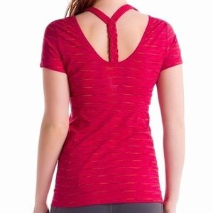 Lole red shirt sleeve work out top twist back M‎